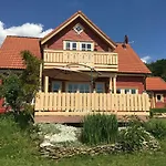 Holzferienhaus *