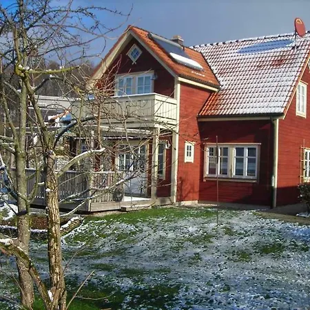 Holzferienhaus Holiday home Goessweinstein