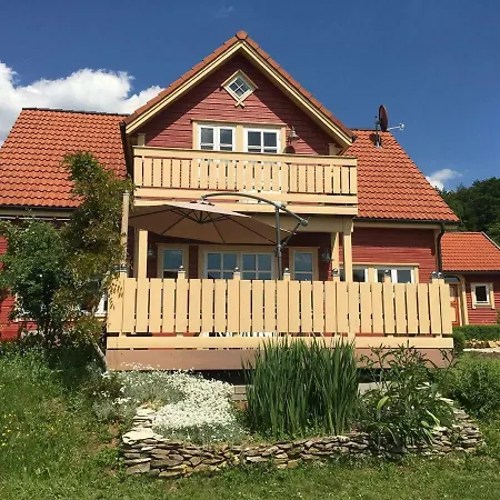 Holzferienhaus *