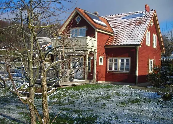 Holzferienhaus بيت للعطل غوسوينستين